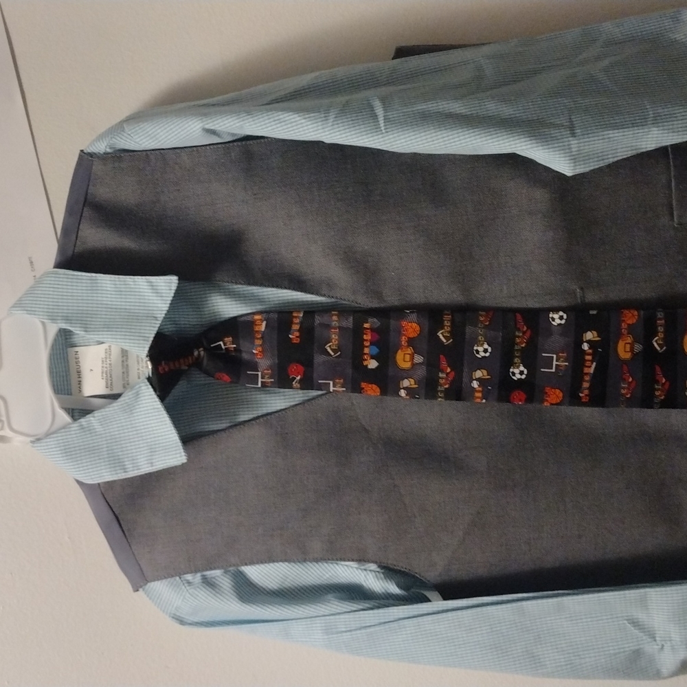 Van Heusen kids 3 piece set size 7.